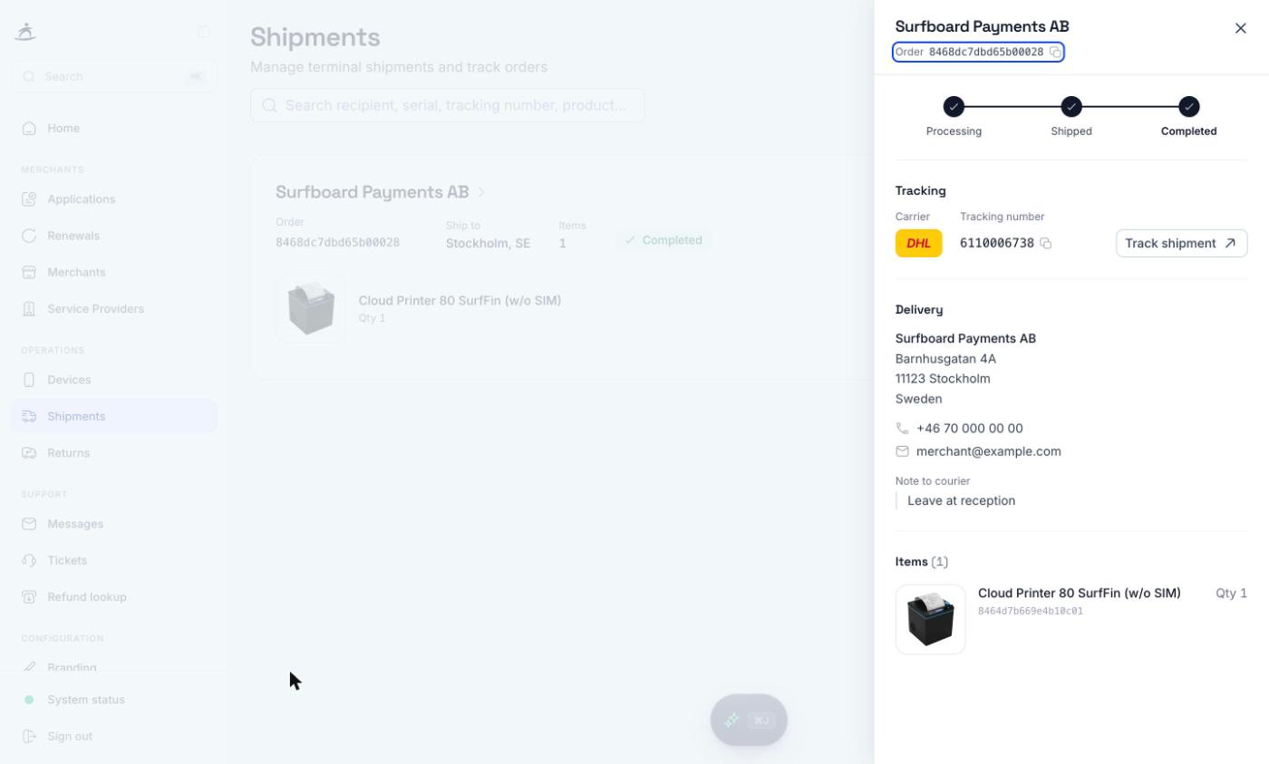 Order details panel with progress, tracking, delivery and items
